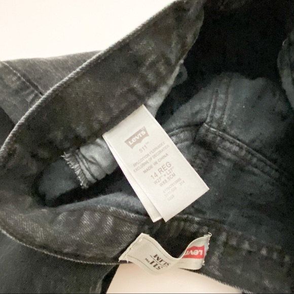 Vintage Levi's 511 Mid Rise Straight Jeans - Picture 7 of 8